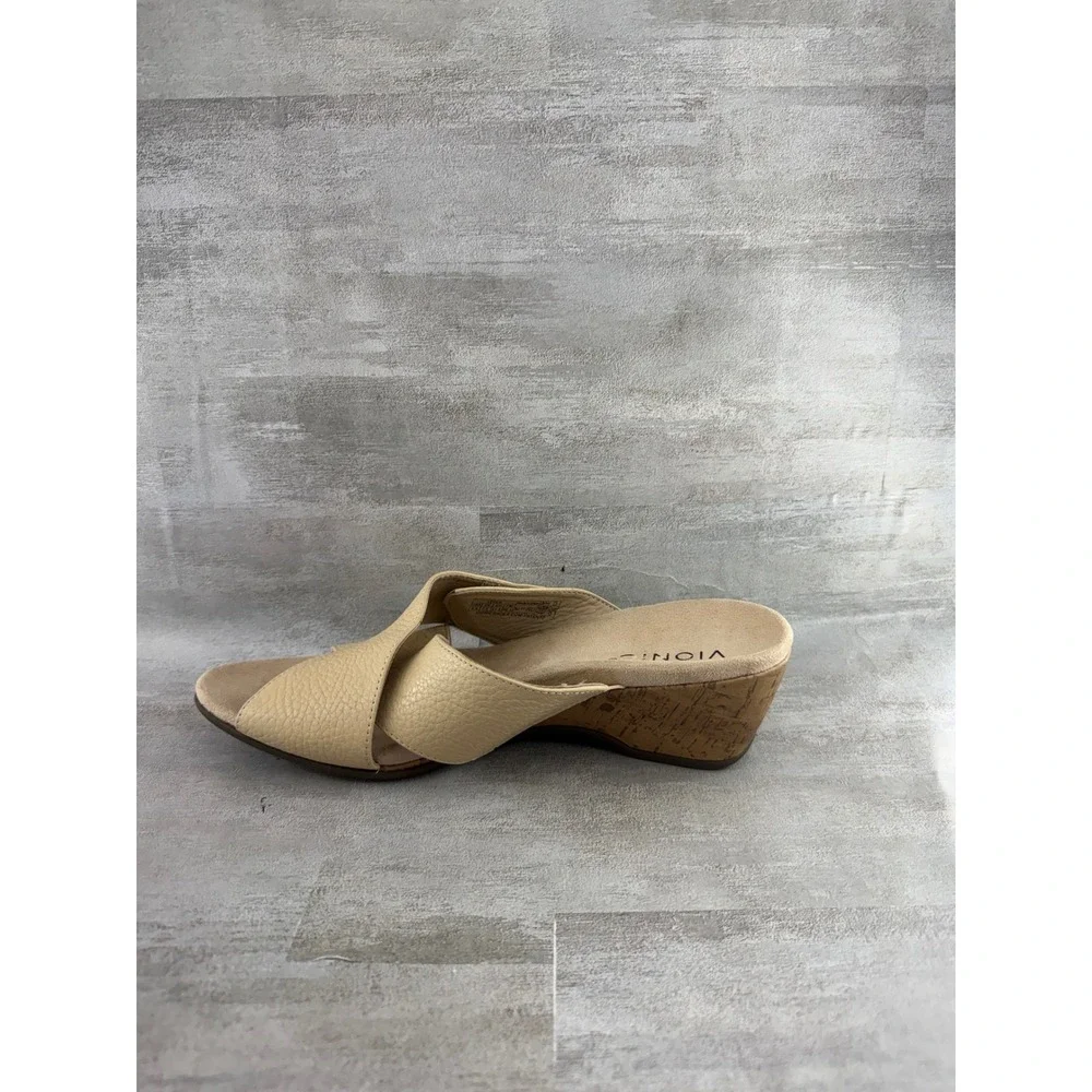 Vionic Leticia Cream Beige Pebbled Leather Cork Wedge Sandals Women Sz 9.5